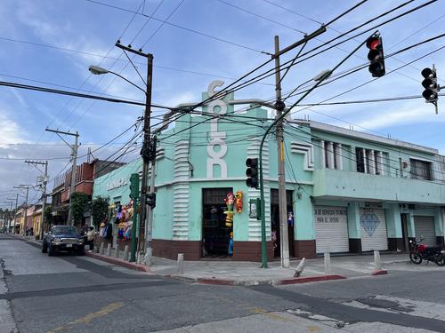 El Barrio Colón conserva edificios y espacios que recuerdan el desarrollo histórico de la capital guatemalteca. (Foto: Sandra Sebastián)