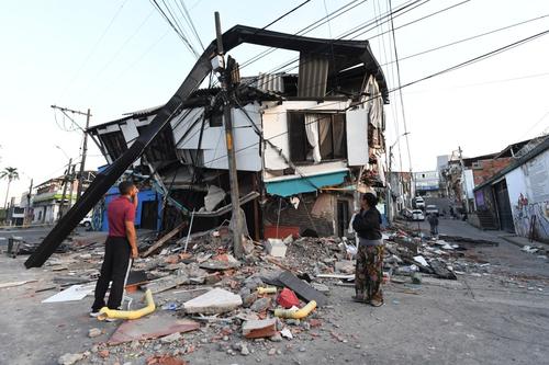 Viviendas quedaron destruidas tras el potente terremoto. (Foto: AFP)