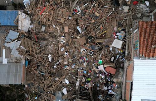Edificios colapsaron durante el fuerte terremoto del lunes. (Foto: AFP)