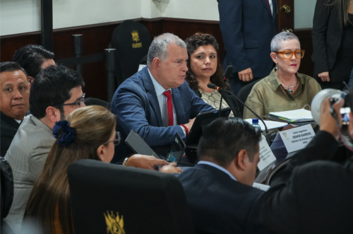 El titular del MEM, Erwin Barrios, acude ante los jefes de bloque del Congreso el pasado 3 de agosto, para rendir cuentas sobre el subsidio ejecutado. (Foto: Wilder López/Soy502)