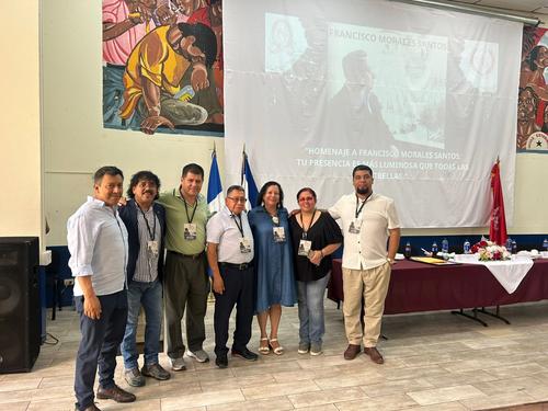 En junio del año pasado fue homenajeado en la ciudad de Santa Ana, El Salvador, por la Universidad Nacional, sede occidente. (Foto: FB Francisco Morales Santos)