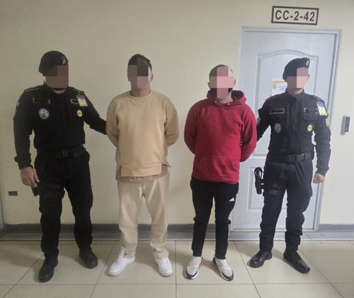 Los capturados fueron puestos a disposición de la justicia. (Foto: PNC)
