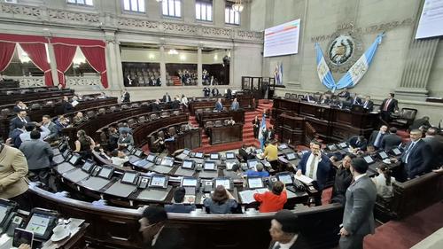 Diputados argumentaron a favor y en contra sobre la aprobación de Urgencia Nacional la iniciativa de Ley de Teletrabajo. (Foto: Wilder López/Soy502)