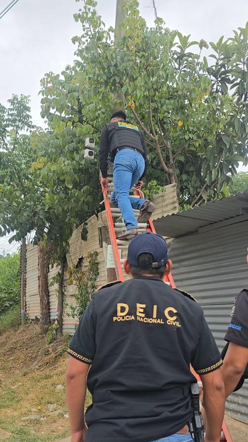 Las autoridades han retirado cámaras clandestinas ubicadas en la vía pública. (Foto: PNC)