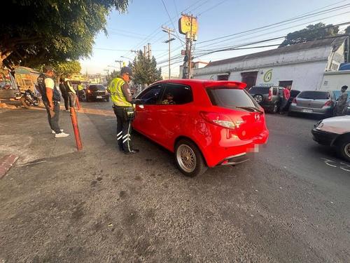 El expertaje se lleva a cabo en la Policía Nacional Civil. (Foto: Archivo)
