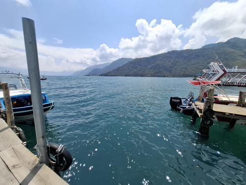 Llaman a evitar todo uso recreacional del lago mientras dure la situación. (Foto: Alfonso Guárquez)