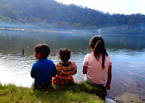 La laguna es un lugar ideal para descansar y disfrutar en familia. (Foto: Martín Vásquez)