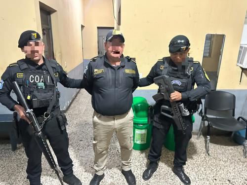 El detenido fue identificado como: Rubén Ernesto Zacarías Renoj. (Foto: PNC)