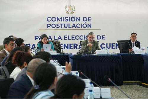 Entre los documentos acreditables para el perfil de los aspirantes, sobresalen la presentación de la constancia de Transitoria de Inexistencias de Reclamaciones de Cargos, más conocido como "finiquito". (Foto: Wilder López/Soy502)