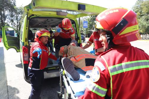 Un adulto mayor resultó herido y fue trasladado al Hospital Roosevelt. (Foto: CBM)