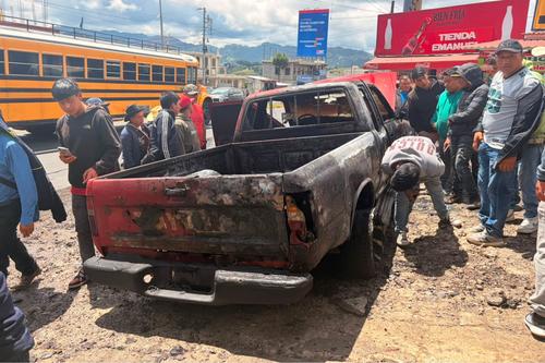Bomberos Voluntarios, ruta Interamericana, incendio vehicular, Los Encuentros, Sololá, kilómetro 127, emergencia, Diego Morales, Soy502, Noticias, Guatemala, 02