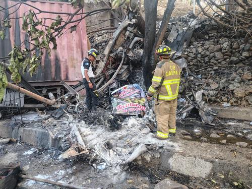(Foto vía: Bomberos Voluntarios)