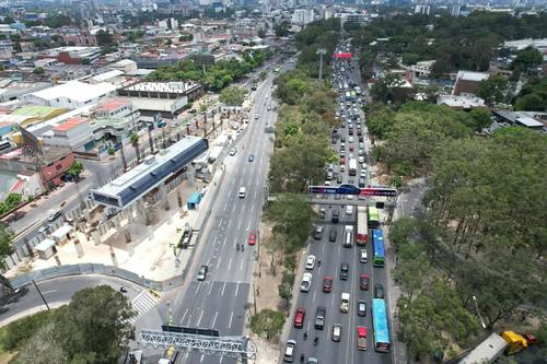 El sistema eléctrico ya está siendo instalado. (Foto: Wilder López/Soy502)