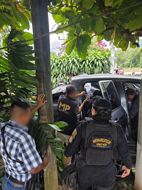 Las fuerzas de seguridad localizaron la droga durante un operativo. (Foto: PNC)