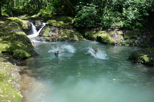 Pozas de agua fria: Visita Los Siete Guarumos gratis en Guatemala. (Ángel Revolorio/Colaborador)