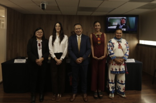 Wingston González, escritor, premio, literaturas indigenas america, noticias soy502, guatemala