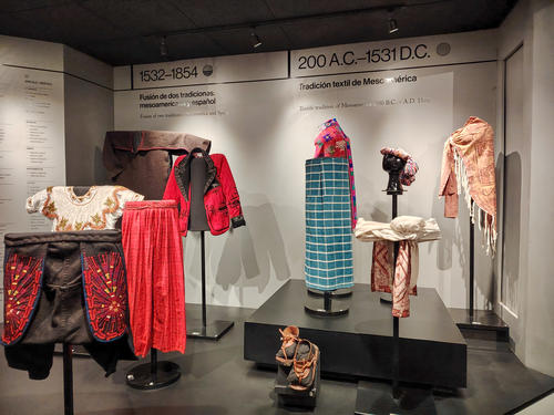 Banco Industrial, conversatorio, La Historia detrás del Tejido, traje indígena, historia, cultura, Guatemala, Soy502