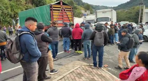 Los manifestantes han bloqueos varios tramos carreteros. (Foto: Redes sociales)
