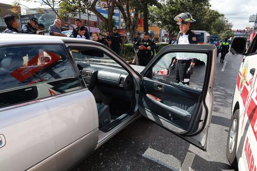 Las autoridades correspondientes se encuentran en el lugar de los hechos. (Foto: Bomberos Voluntarios)