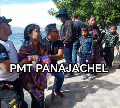 Rescataron a seis personas del hundimiento de esta embarcación. (Foto: Redes Sociales)