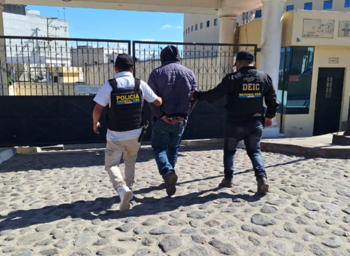 El sindicado fue capturado por la DEIC (Foto: PNC)