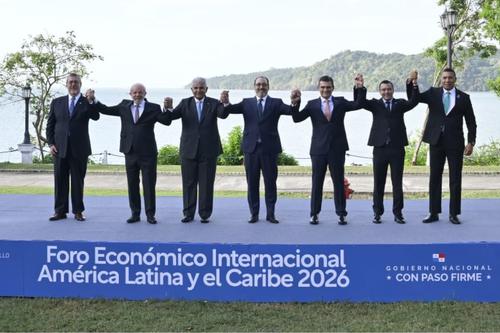 El mandatario se reunió con varios presidentes de la región. (Foto: SCSP / Soy502)