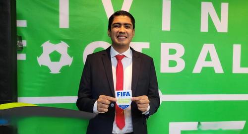 En el 2023 también recibió su gafete FIFA. (Foto:Juan Carlos Aquino/Colaborador)