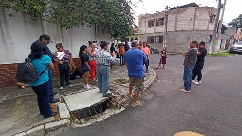Vecinos denuncian abandono por parte de las autoridades al no dar una solución al problema. (Foto: Edwards Morales/Colaborador)