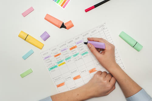 Creen juntos un calendario de actividades, para estar preparados. (Foto: Shutterstock)
