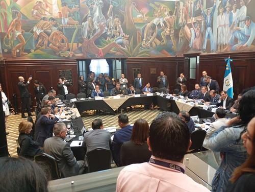 Congreso instala Comisión Mixta para evaluar aspirantes a la CC. (Foto: Soy502)