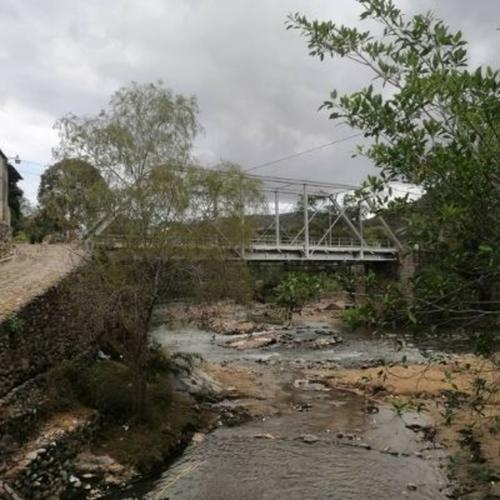 El puente conecta con otras comunidades de Sanarate y San Antonio La Paz. (Foto: Olga Vásquez/Colaboradora)