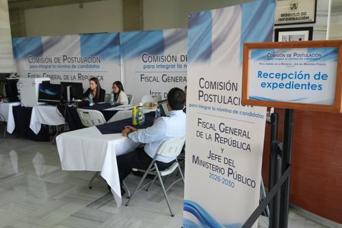 Comisión de postulación para fiscal general recibe expedientes. (Foto: Wilder López/Soy502)