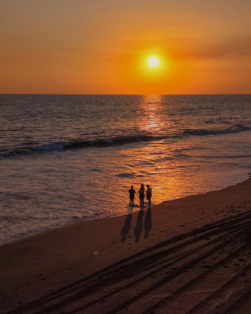 A unos pasos se encuentra el mar, donde apreciarás vistas maravillosas. (Foto: Hotel Café del Sol)