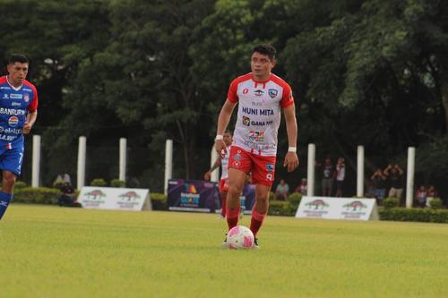 Actualmente, defiende los colores de Mictlán en la Liga Mayor. (Foto: FB Robin Bethancourt)