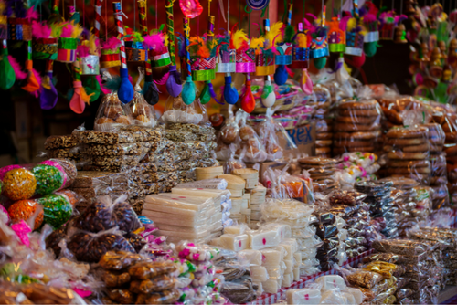 La demanda de productos guatemaltecos recibe el impacto de la economía estadounidense. (Foto: Canva/Soy502)