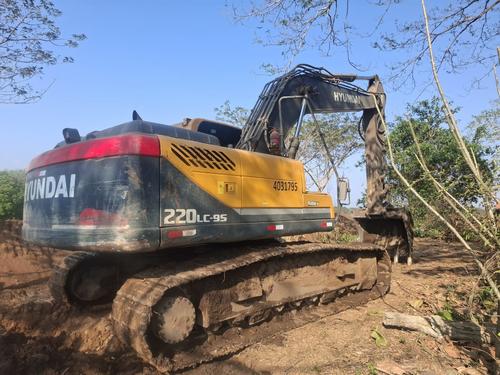 La maquinaria fue puesta a disposición de un juez. (Foto: PNC)