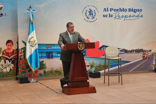 El presidente Bernardo Arévalo señaló que la prensa puede documentar la recepción de expedendientes de los candidatos a magistrados de la CC, aunque no será pública. (Foto: Estuardo Paredes / Soy502)