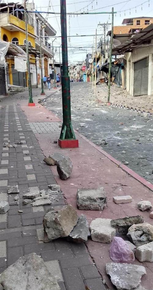 Varias calles quedaron dañadas. (Foto: redes sociales)