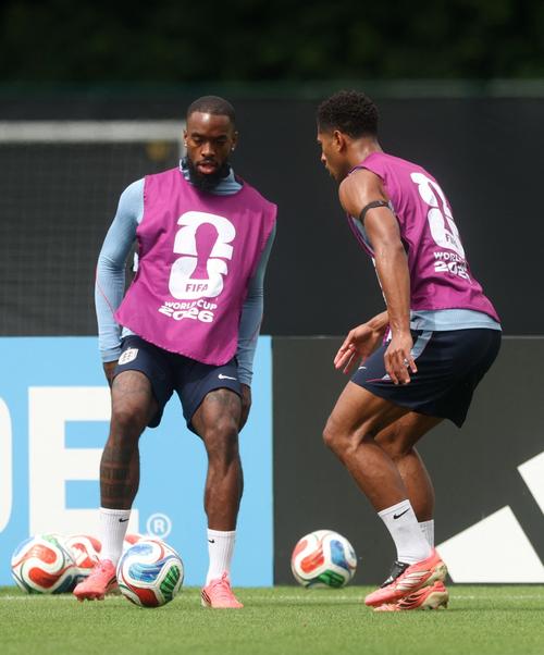 La selección inglesa suma 140 pérdidas de balón provocadas y un tiempo de recuperación de 48.44 segundos. (Foto: AFP)