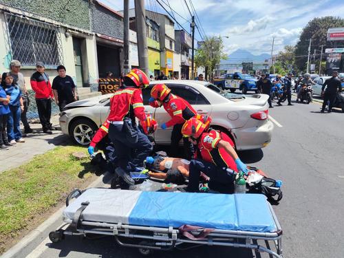 El conductor sufrió graves heridas ocasionadas por proyectiles de arma de fuego. (Foto: CBM)
