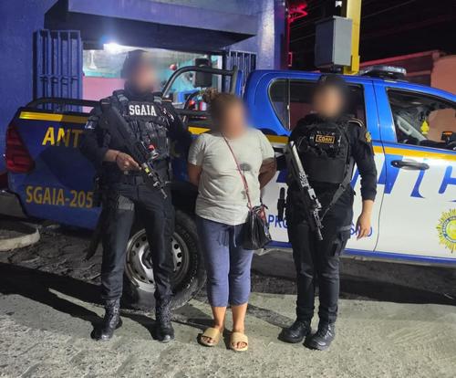 La mujer era buscado por un juzgado por el delito de extorsión. (Foto: PNC)