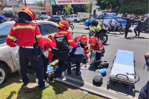Los bomberos municipales reportaron el traslado de una persona con una herida en el cráneo. (Foto: CBM/Soy502)
