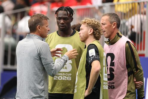 Canadá recibió 24 faltas y provoco 14 durante el partido de octavos de final ante Marruecos. (Foto: AFP)