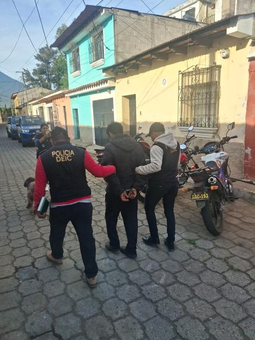 El capturado fue puesto a disposición de la justicia. (Foto: PNC)