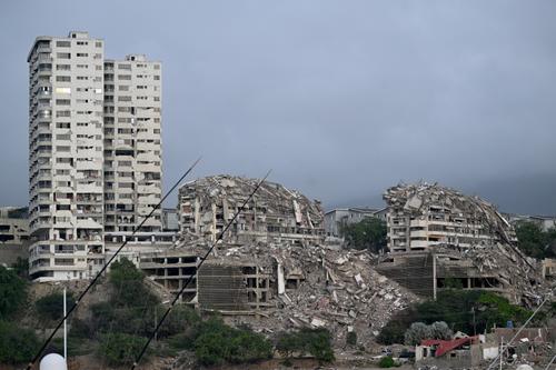 Los sismos del pasado 24 de junio dejaron un saldo de al menos 2.954 personas fallecidas y 16.592 heridas. (Foto: vía AFP)
