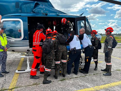 Ambos cuerpos recuperados fueron trasladados al INACIF. (Foto: Bomberos Voluntarios)