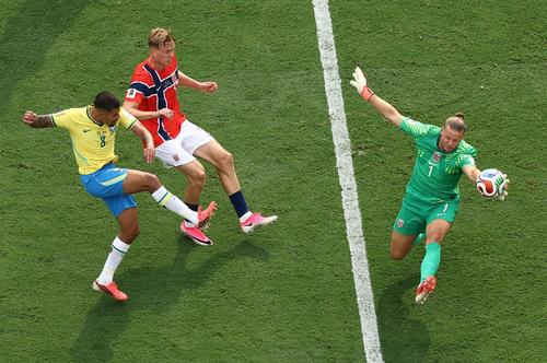 Orjan Nyland registra una velocidad promedio de 2.87 kilómetros por hora y ha recorrido 24952.56 metros. (Foto: AFP)