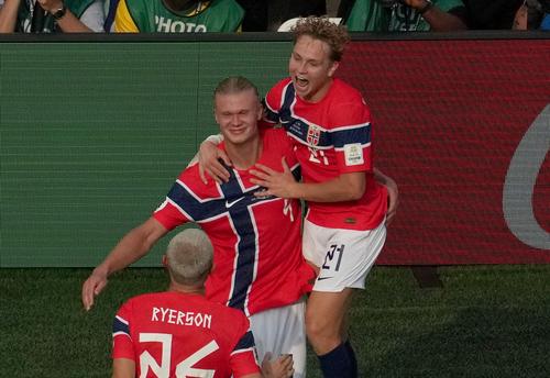 Noruega completó 2 de los 13 centros registrados ante Brasil en el partido de este domingo. (Foto: AFP)