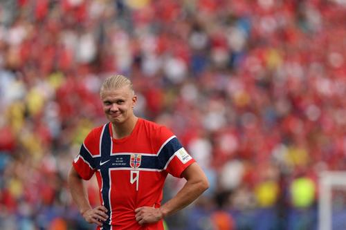Los Vikingos completaron 581 de los 648 pases registrados en el duelo de octavos de final ante Brasil. (Foto: AFP)
