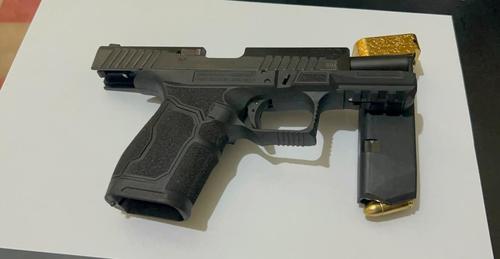 Esta fue el arma que incautaron los agentes policiales. (Foto: PNC)